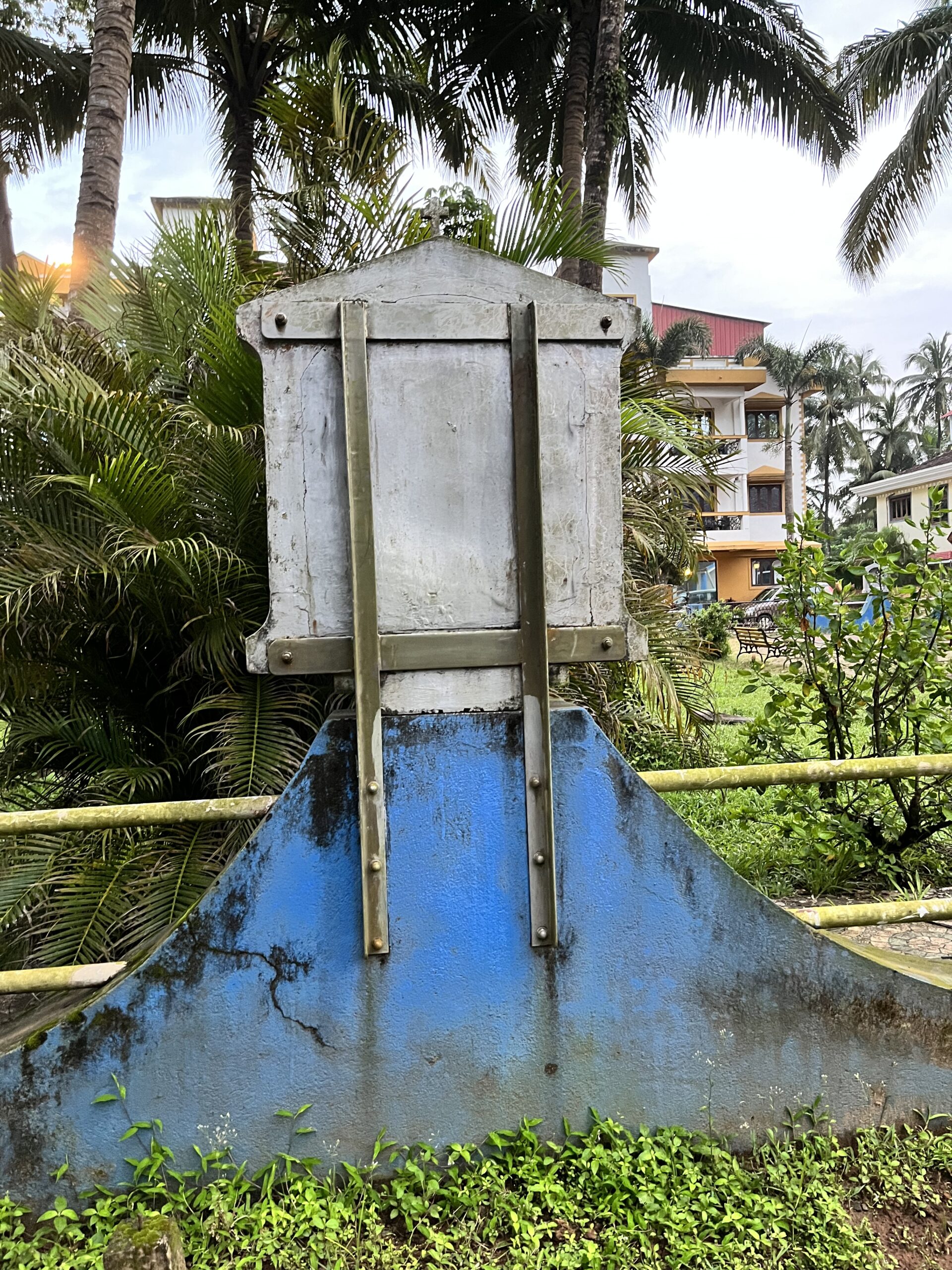 SupportSupport for Station Platforms